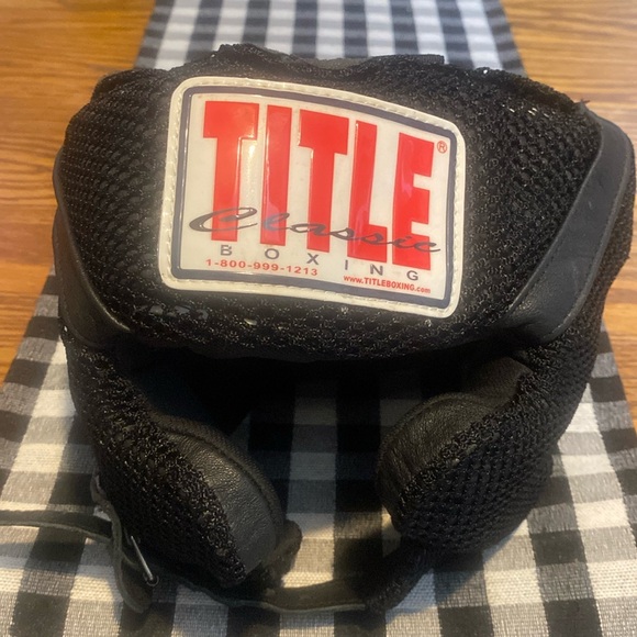 Title Classic Boxing Air Headgear - Picture 1 of 5